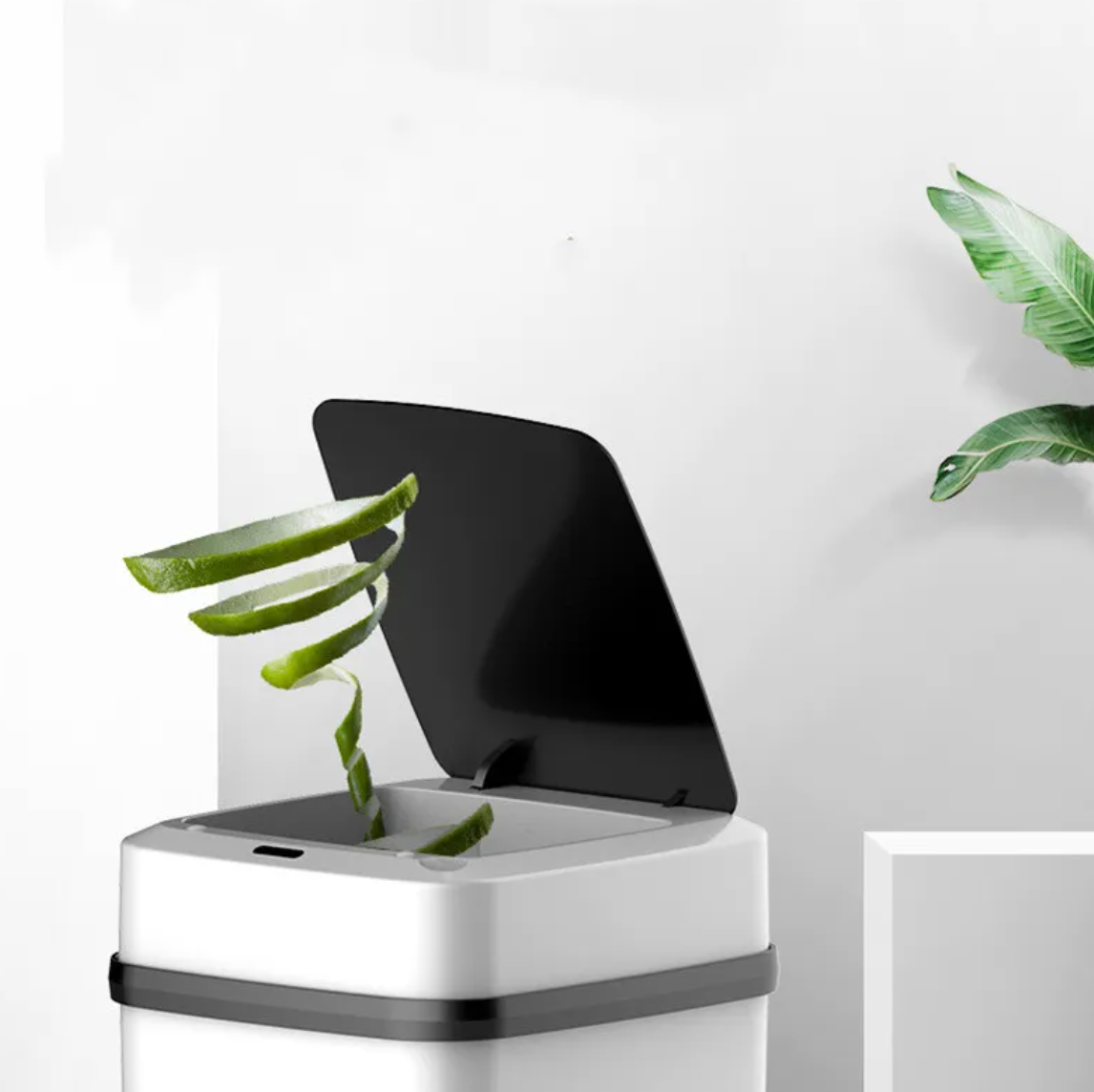 Touchless Odor-Control Bin